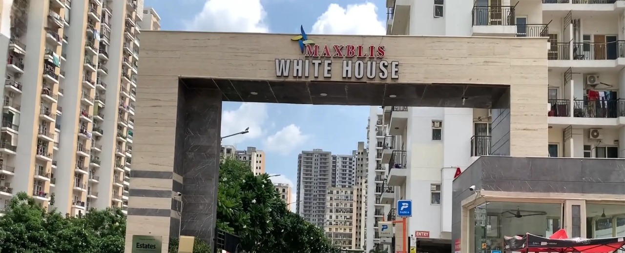 Maxblis White House image 1