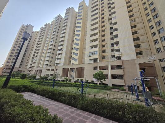 Divine Meadows image 1