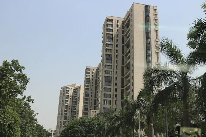 Jaypee Greens Crescent Court image 7