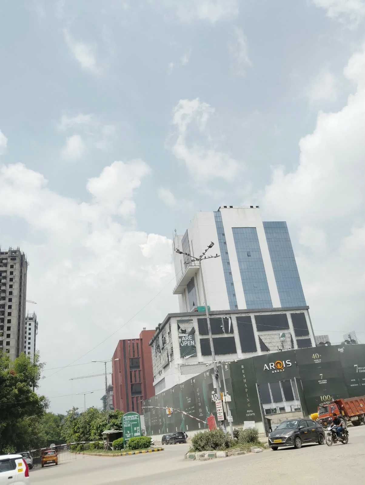 2 BHK Flat / Apartment for sale in Krescent, Sector 129, Noida