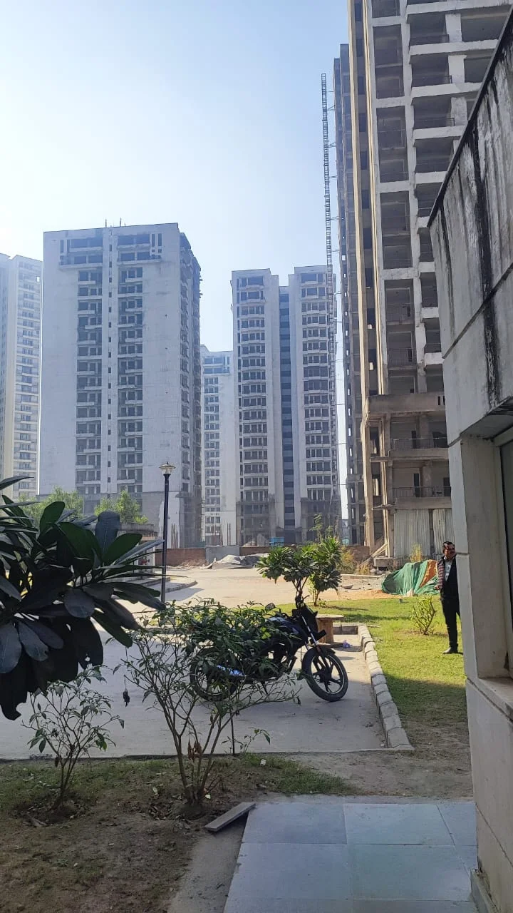 4 BHK Flat / Apartment for sale in Kensington Boulevard, Sector 131, Noida