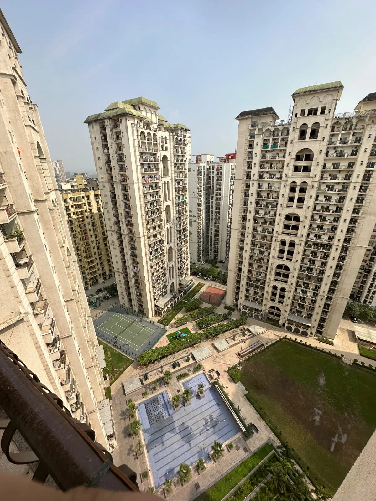4 BHK Flat / Apartment for sale in Sunshine Helios, Sector 78, Noida