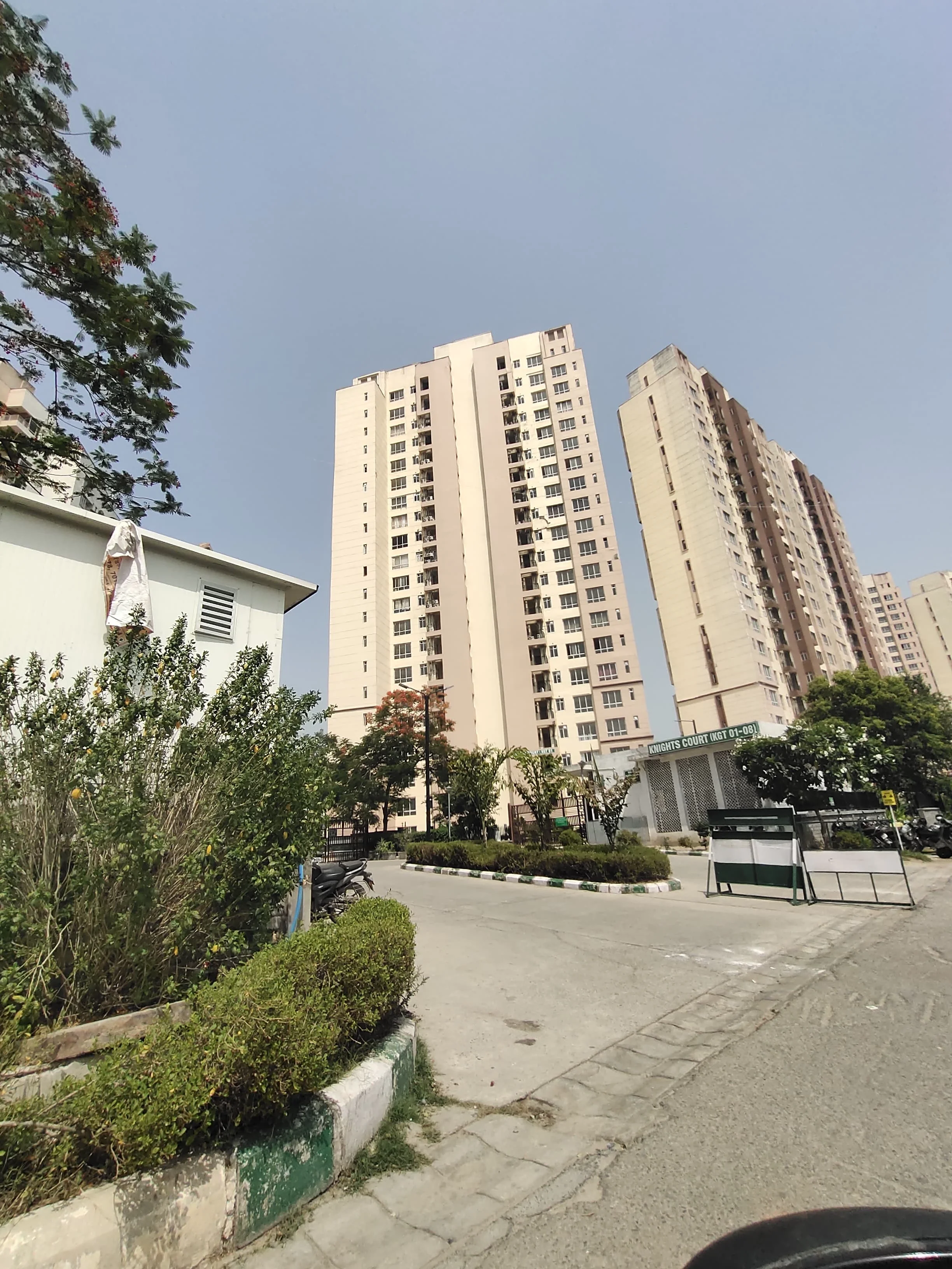 4 BHK Flat / Apartment for sale in Knights Court, Sector 128, Jaypee Wishtown, Noida