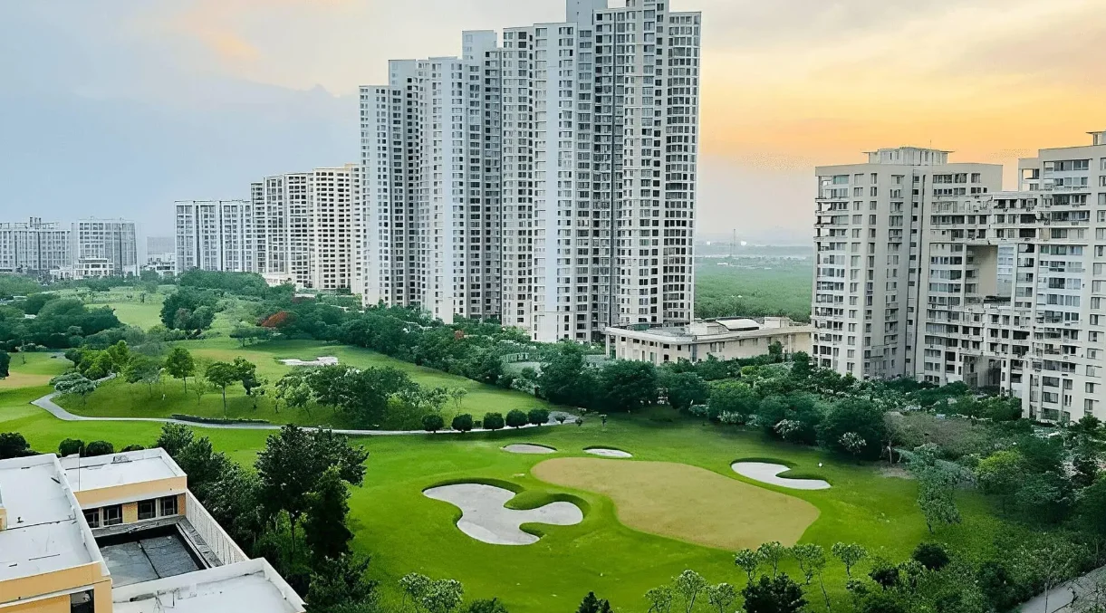 3 BHK Flat / Apartment for sale in Knights Court, Sector 128, Jaypee Wishtown, Noida
