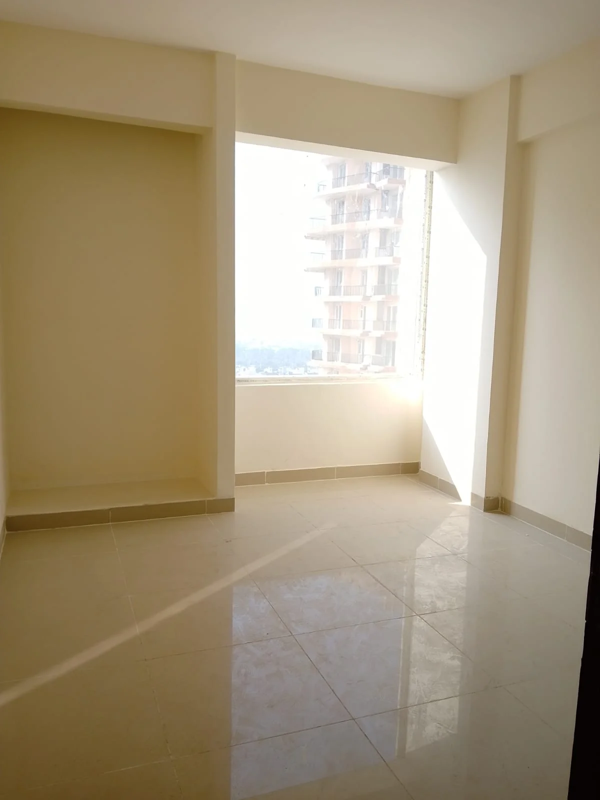 3 BHK Flat / Apartment for sale in Amrapali Heartbeat City, Sector 107, Noida