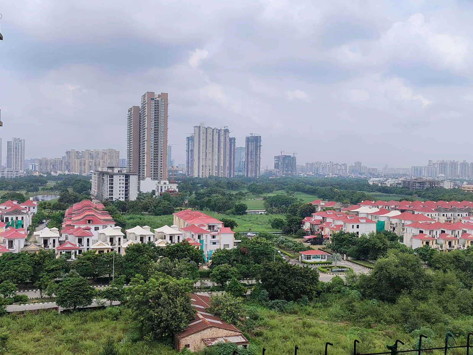 4 BHK Flat / Apartment for sale in The Orchards, Sector 131, Jaypee Wishtown, Noida